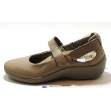 Arcopedico κωδ.4706 ΜΠΕΖ χρώμα..